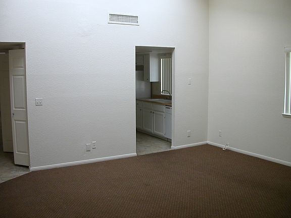 4th image of 6721 Sheffield Dr