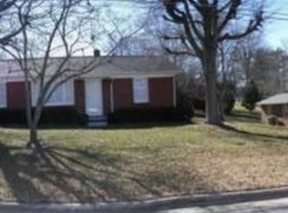 1456 20th Ave NE, Hickory, NC 28601