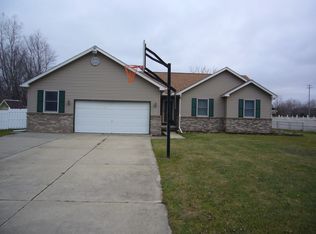 2022 Hardwood Dr, Davison, MI 48423