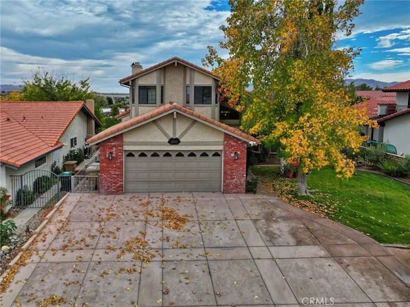 12855 Fairway Rd, Victorville, CA 92395