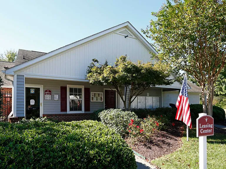 205 Kent Lake Dr — Photo 4
