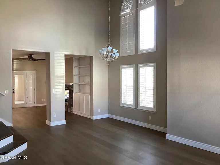 305 E Cloud Song — Photo 3
