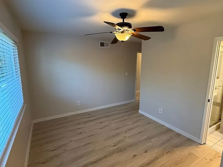 15148 Oro Grande St — Photo 35