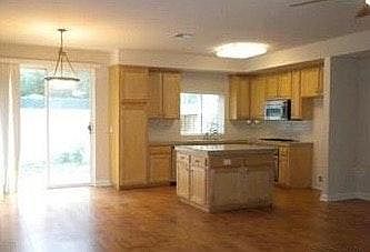 2nd image of 7124 Farralone Ave