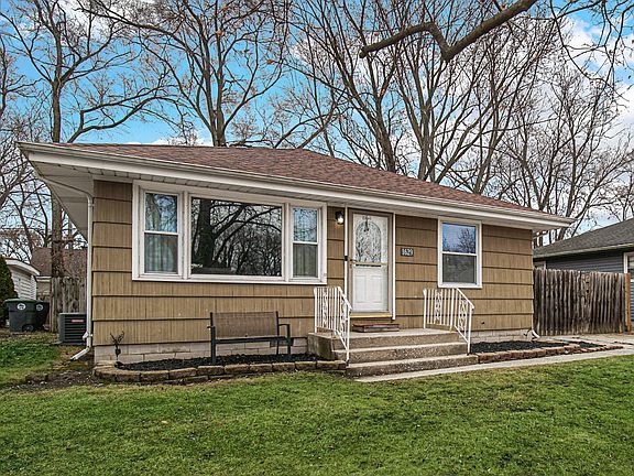 2nd image of 1629 Vine Ct