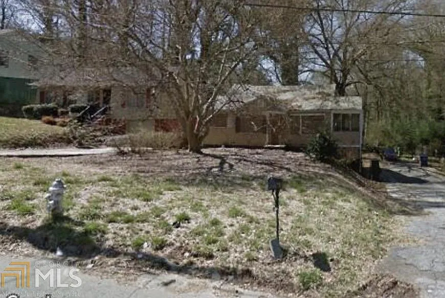 674 Emily Pl NW photo 1