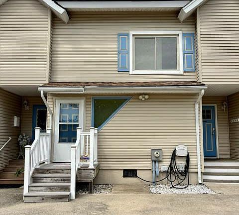 3rd image of 148 Captains Quarters Rd #B
