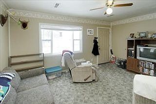 3rd image of 424 W Lafayette St