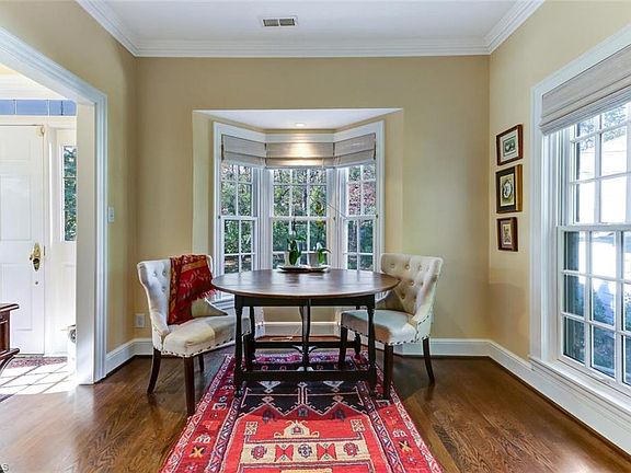 3rd image of 130-105 Sunset Cir