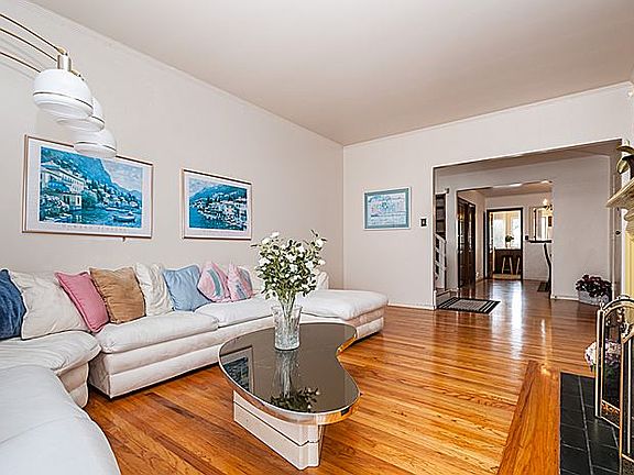 2nd image of 80 Castlemont Ave