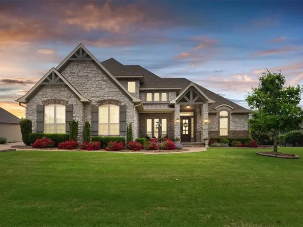 206 Torrance Dr, Cave Springs, AR 72718