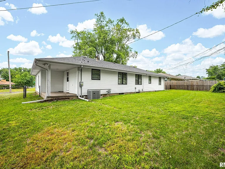 1407 W Sunnyview Dr — Photo 6