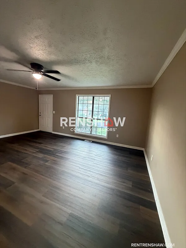 3 bed, 2.0 bath, 1400 sqft, $1,650 — Photo 2