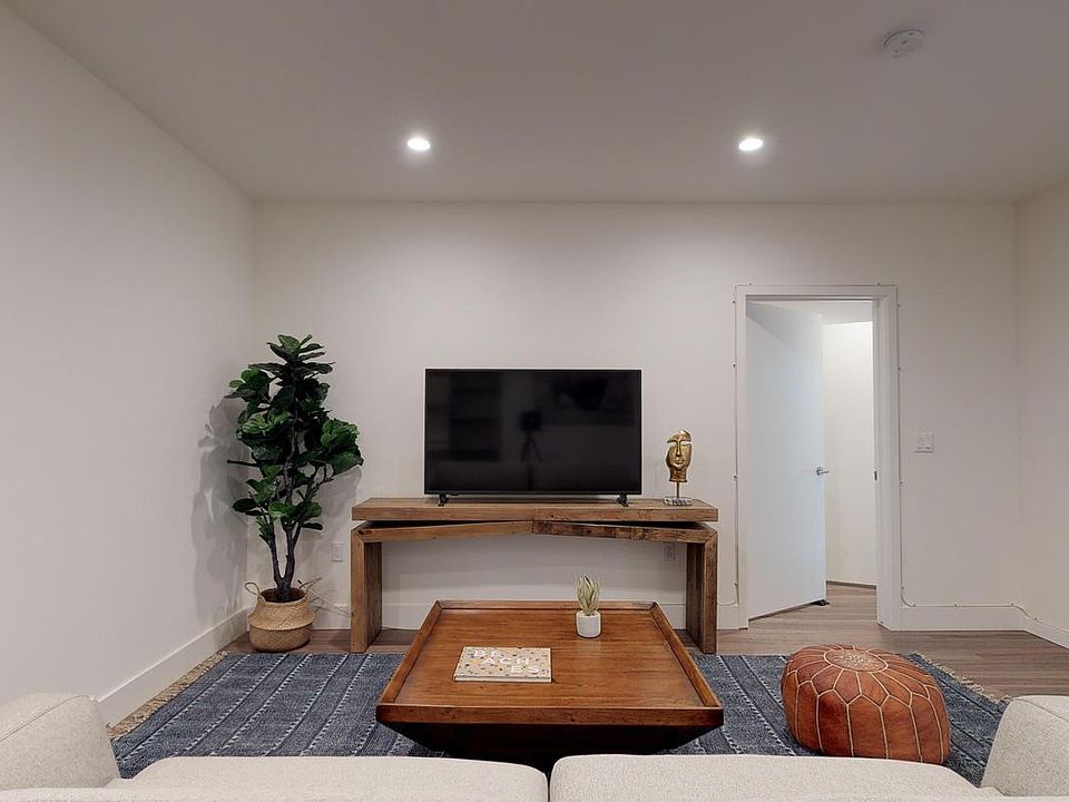 1st image of 1440 Armacost Ave