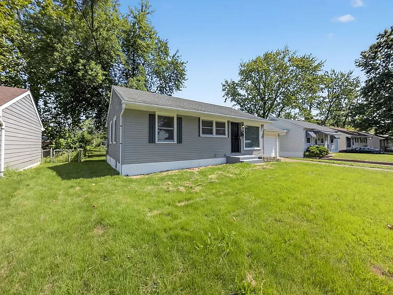 251 Midlothian Rd — Photo 2