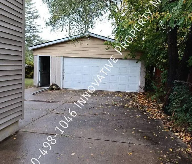 2829 Plainfield Ave — Photo 36