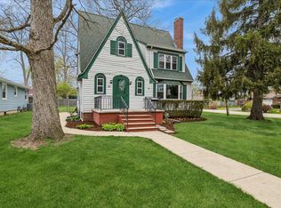 802 Kirkwood Ave, Winthrop Harbor, IL 60096
