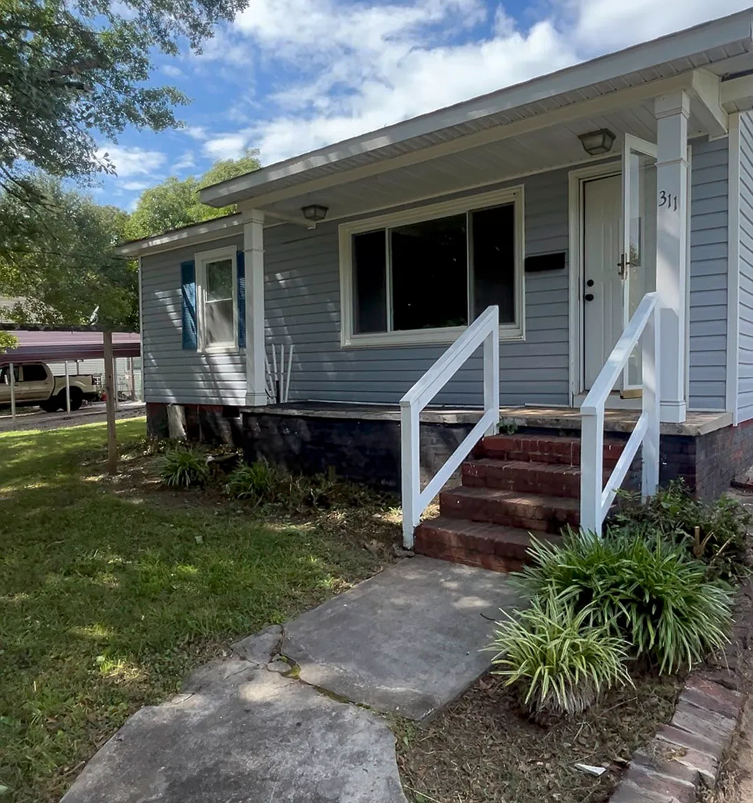 311 E Louisiana Ave — Photo 1