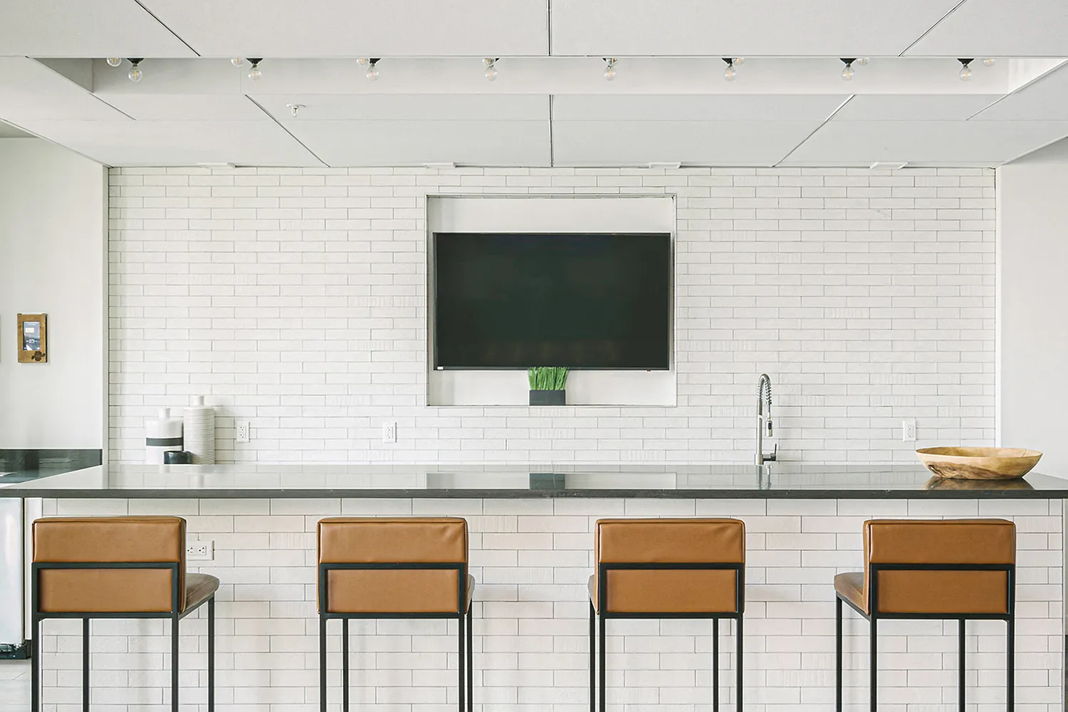 Quarter features luxury 1-bed, 2-bed and studio apartment homes in Cleveland's historic Ohio City neighborhood. — photo 7