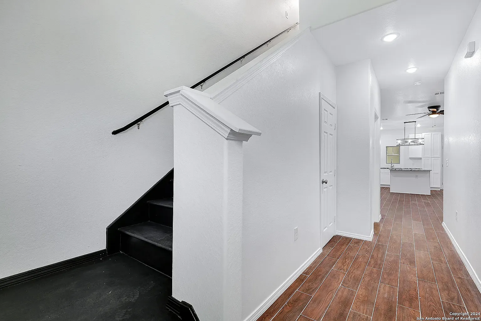 3 bed, 2.5 bath, 1450 sqft, $1,500 — Photo 4