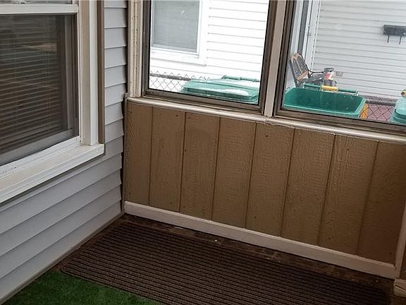3rd image of 214 Osborne St