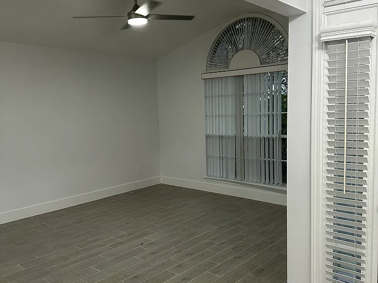 4837 Victoria Chase Ct — Photo 6