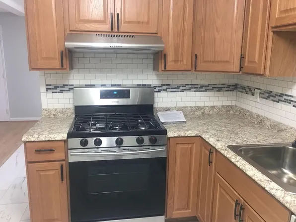 1461 Pawtucket Blvd, Lowell, MA