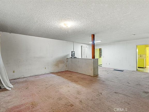 3rd image of 3914 McKenzie St