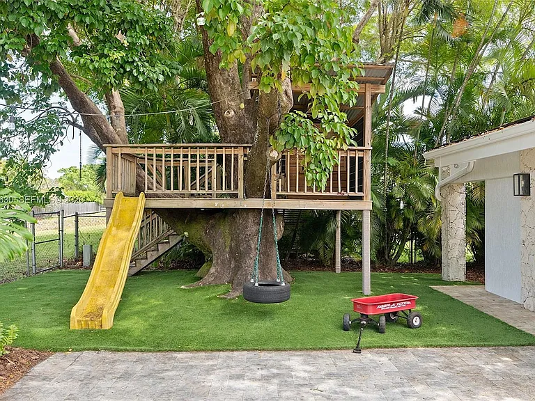 8745 SW 182nd Ter — Photo 53