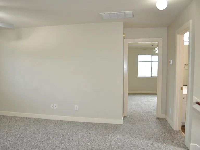20734 Settlers Lake Cir N — Photo 20