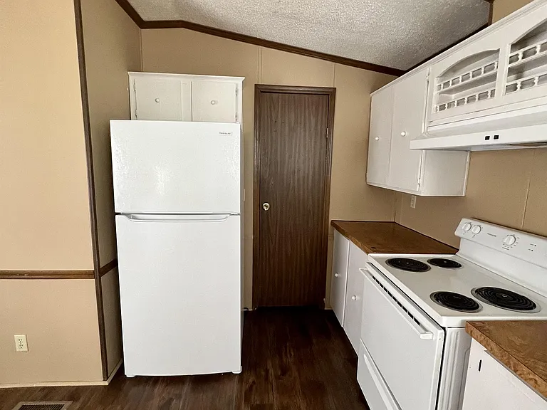 300-04 Ricks Rd — Photo 9