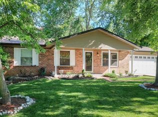 102 Phyllisaire Ct, Saint Peters, MO