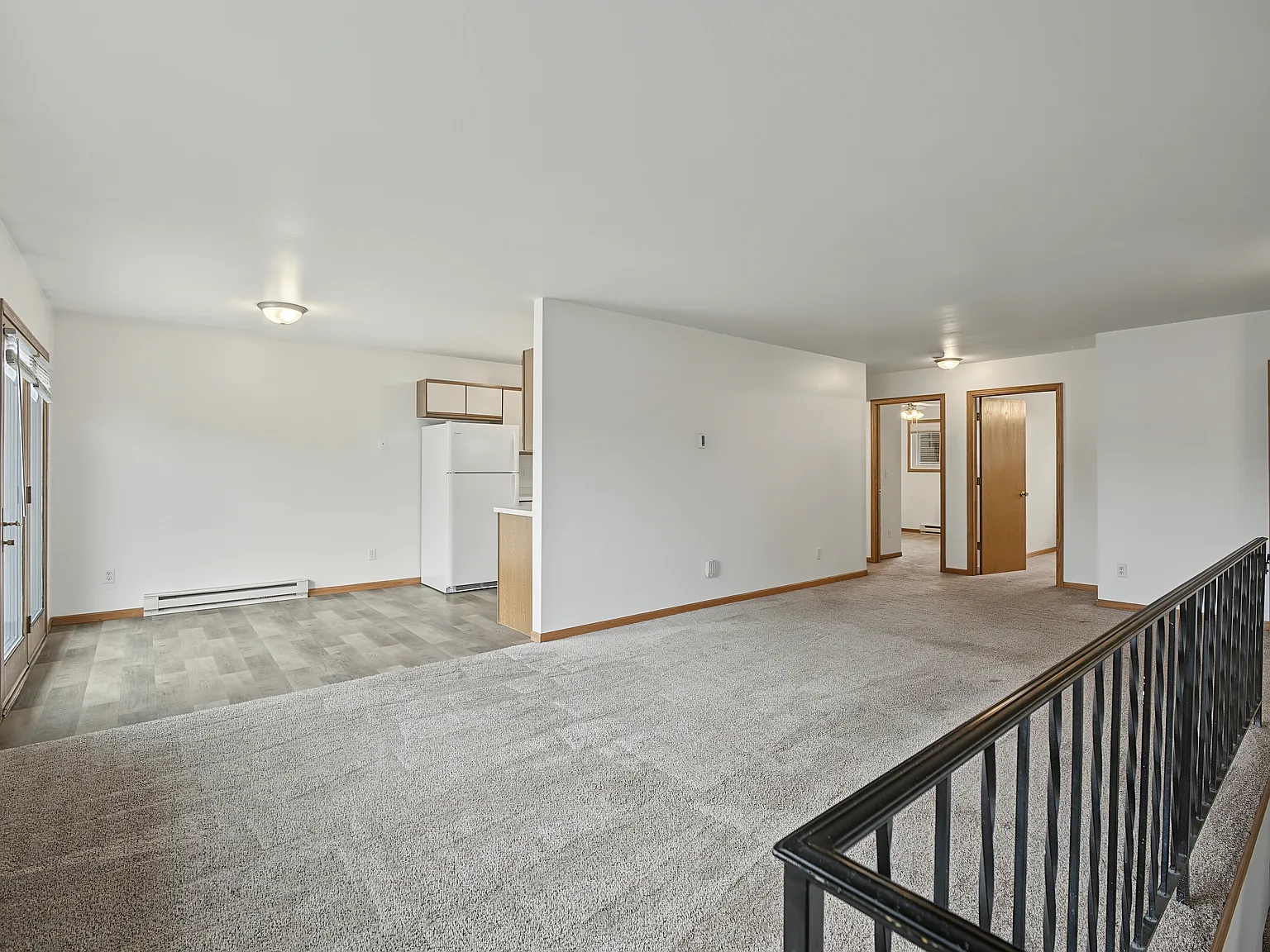 122-130 Maple Court - 130 — Photo 4