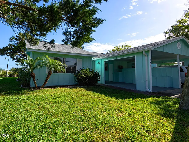 1216 Harbour Point Dr — Photo 3