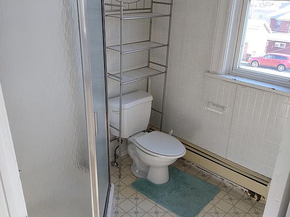 Bathroom (shower only, no tub)