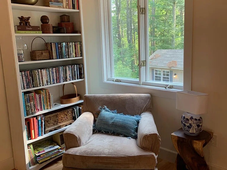 11 Knotty Pine Dr — Photo 11