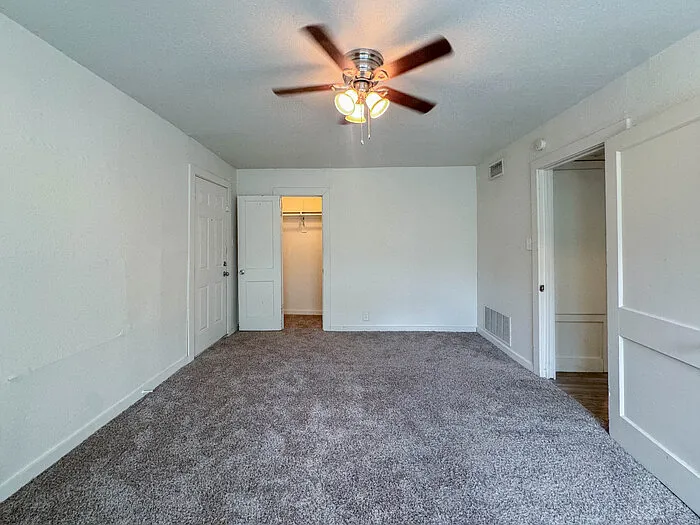 609 Amarillo St — Photo 15