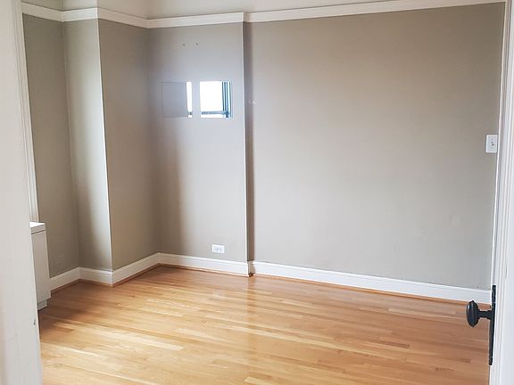 5th image of 15 E Kirby St APT 1001