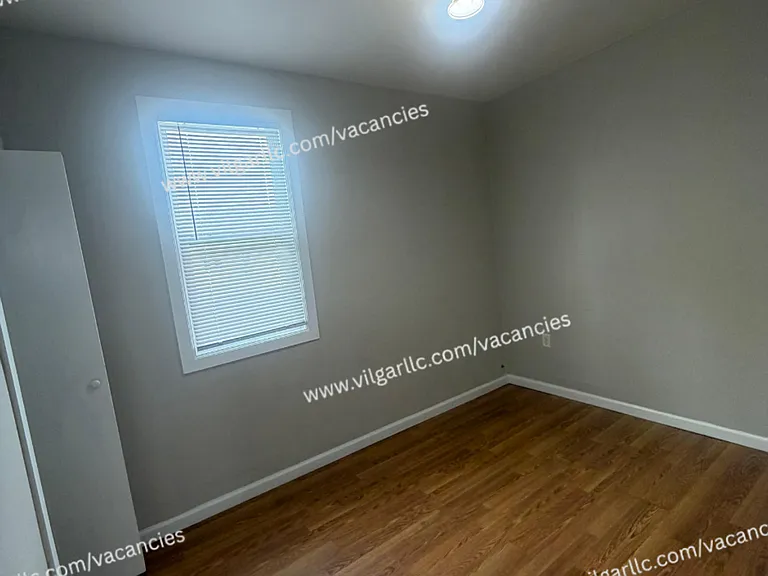 3917 Pulaski St — Photo 15