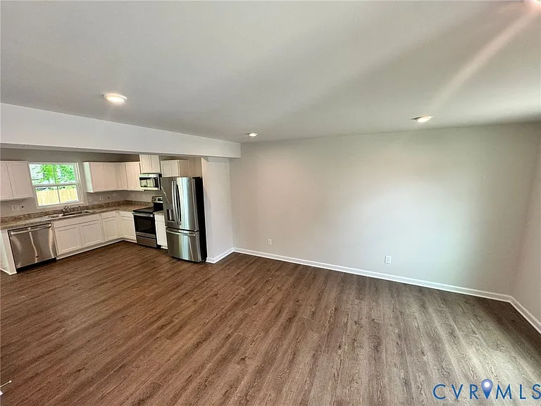1144 Canterbury Ridge Rd — Photo 2