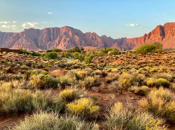 1161 Two Moons Cir, Ivins, UT 84738