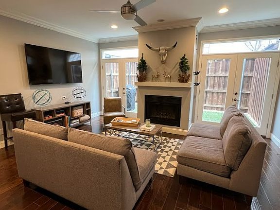 2nd image of 3918 Holland Ave APT 202