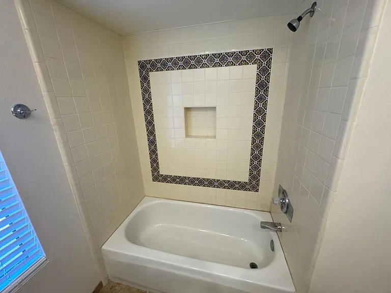 10420 N 10th St #3 — Photo 17