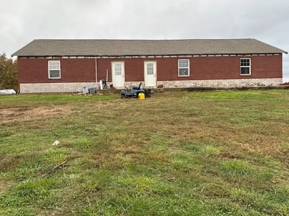 304 Trappers Trl, Richland, MO 65556