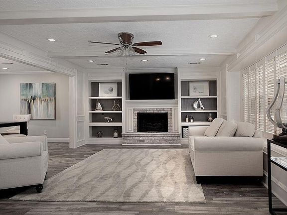 5th image of 10615 Glenway Dr