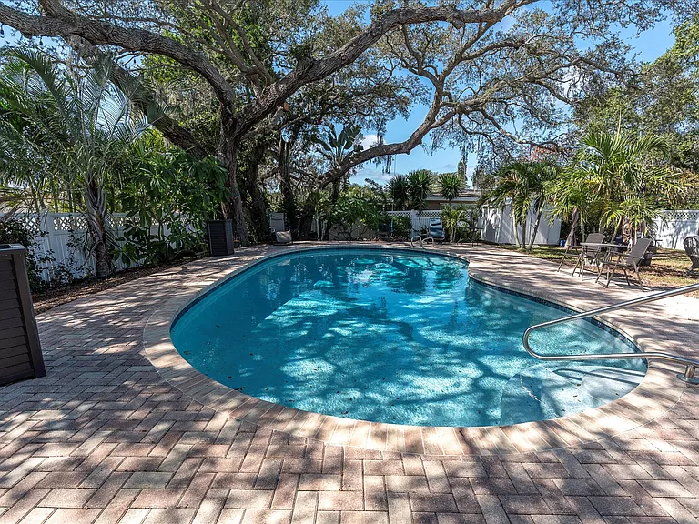 232 Timberlane Dr — Photo 32