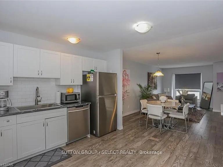 70 Fiddlers Green Rd #22 — Photo 11