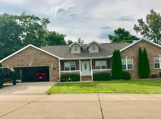 121 Stull Dr, Benton, MO 63736