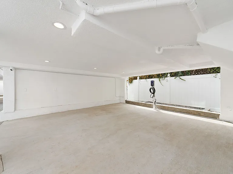 460 N Sierra Bonita Ave #460 — Photo 40