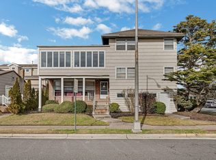 9009 Ventnor Ave, Margate, NJ 08402